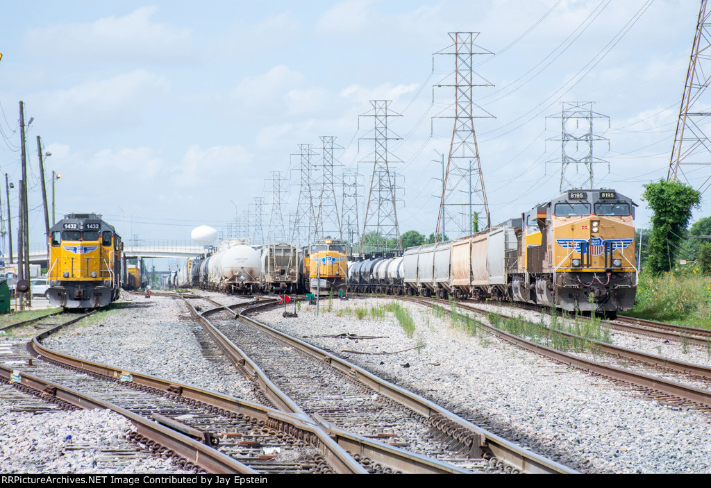 UP trains go about their business at PTRA's North Yard 